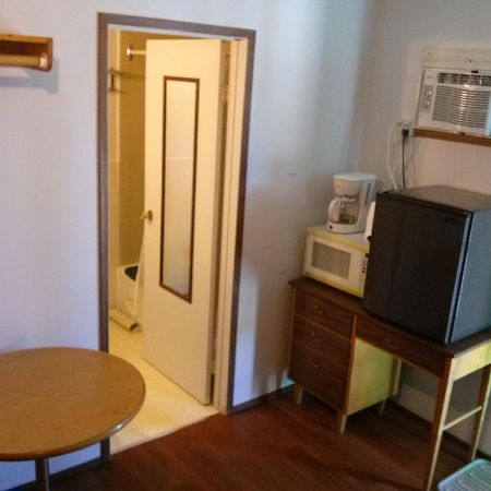Moosomin Motel Екстер'єр фото