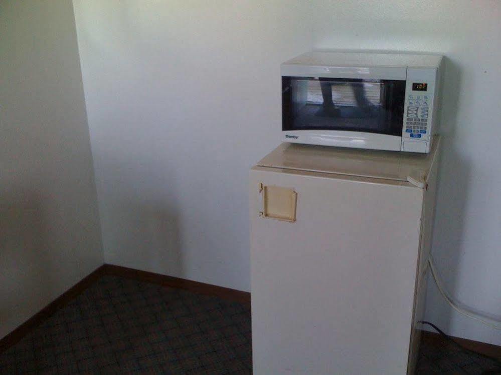 Moosomin Motel Екстер'єр фото