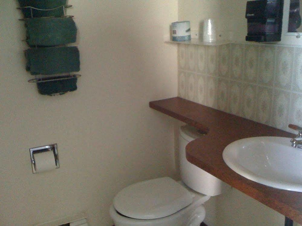 Moosomin Motel Екстер'єр фото