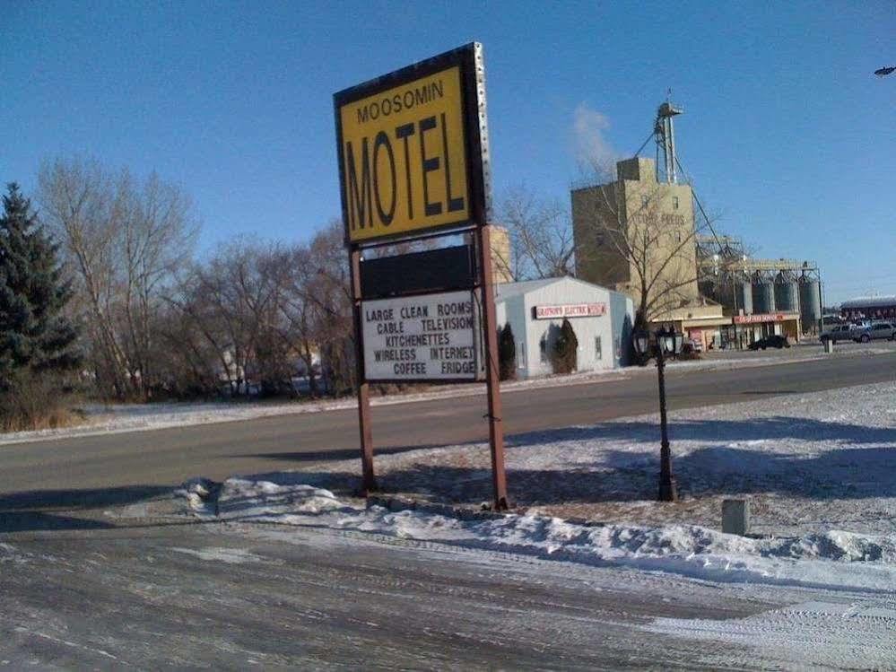 Moosomin Motel Екстер'єр фото
