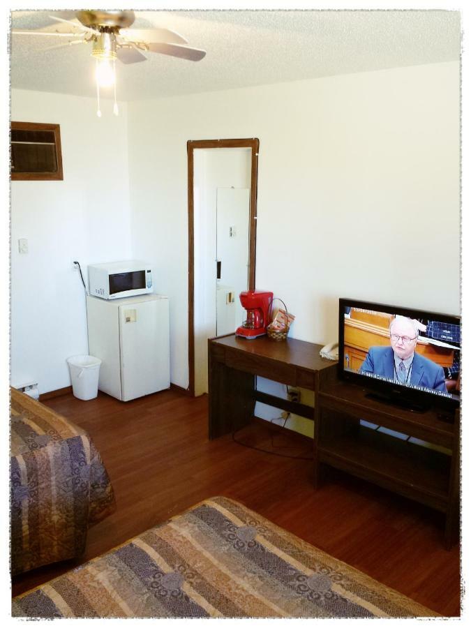Moosomin Motel Екстер'єр фото
