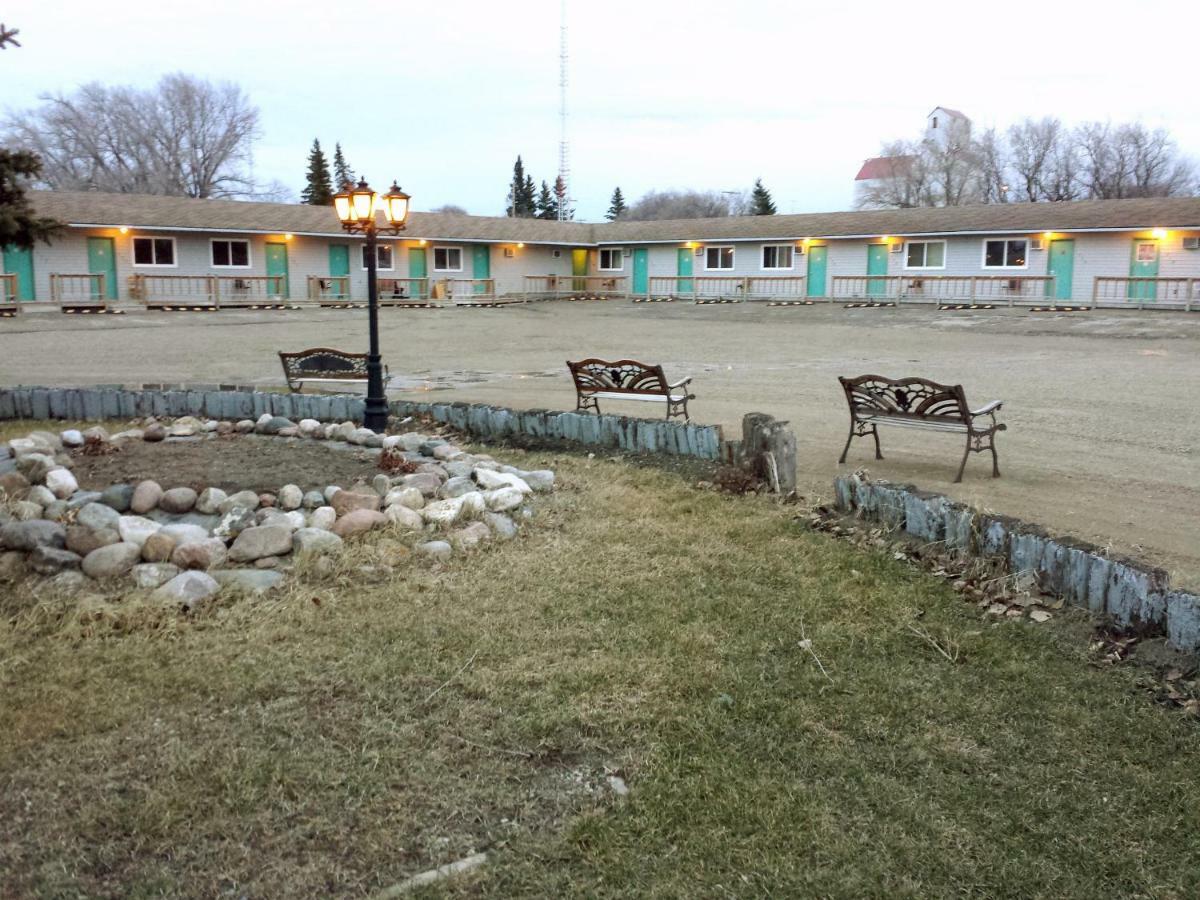 Moosomin Motel Екстер'єр фото