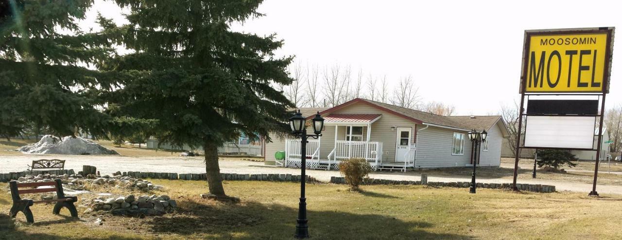 Moosomin Motel Екстер'єр фото